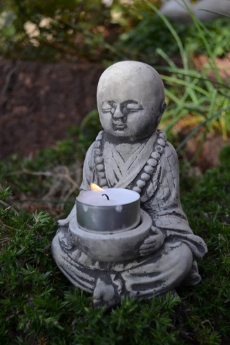 Buddha mit Teelichtschale